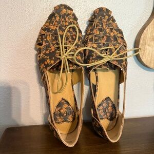 Latigo Floral Jingle Brown Lace-Up Leather Women's Shoes Size 8